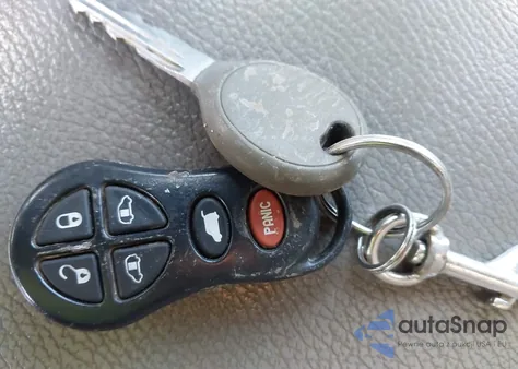 2003 Chrysler Town & Country Limited from USA, damaged, VIN 2C8GP64L13R295961